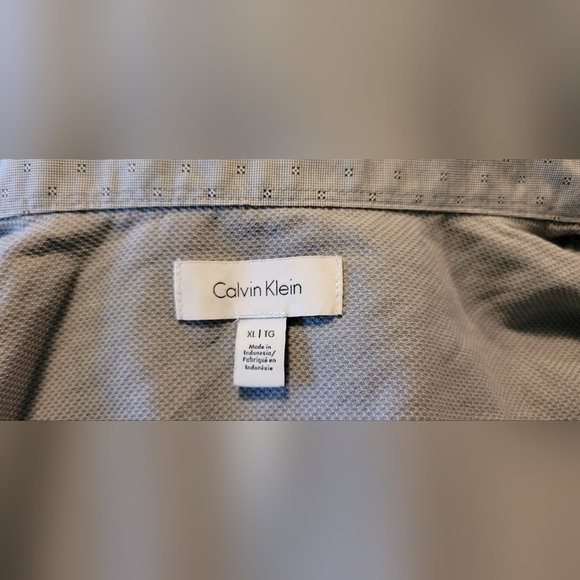 $60 Men's Calvin Klein Gray Checkered Pattern Casual Button Down Long Sleeve XL - Picture 7 of 11